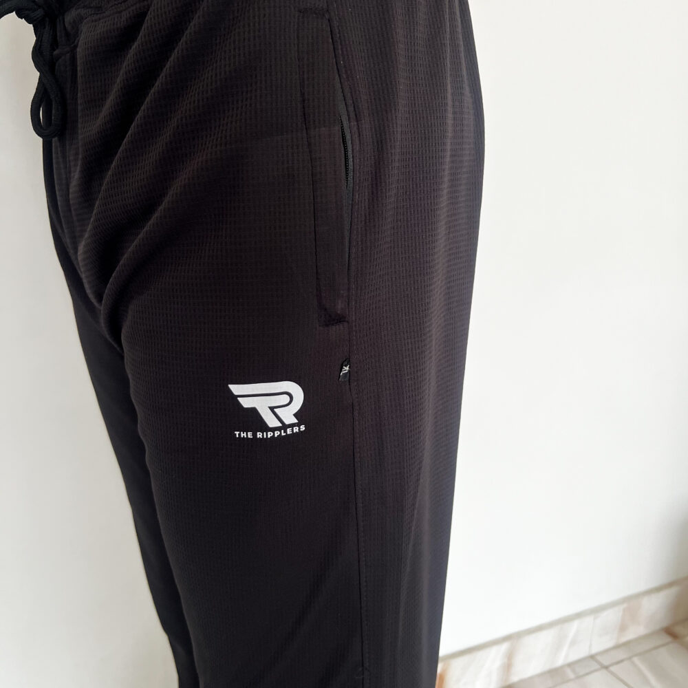 Basic Knitted Black Trouser - Image 3